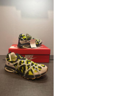 NIKE shoes AIR KUKINI BRIGHT CACTUS/BLACK ANTRACITE SIZE 9