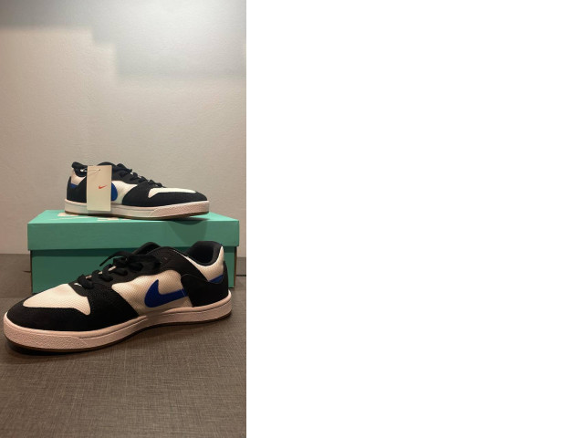 NIKE shoes SB ALLEYOOP WHITE/TEAM ROYAL WHITE SIZE 10 NIKE shoes SB ALLEYOOP WHITE/TEAM ROYAL WHITE SIZE 10