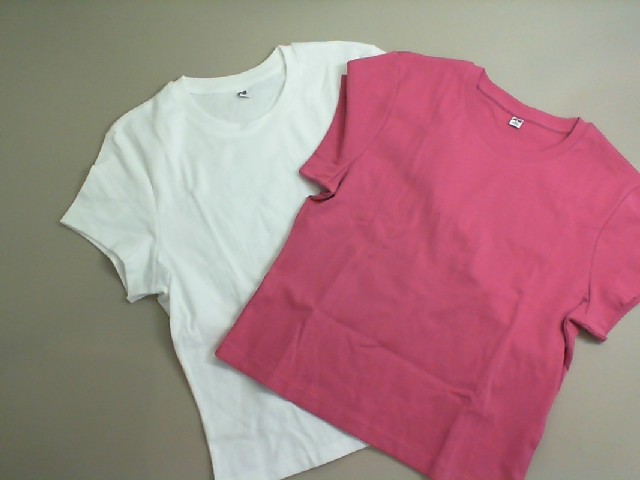 Set of 2 women's T-shirts, pink and white, size XL Set of 2 women's T-shirts, pink and white, size XL