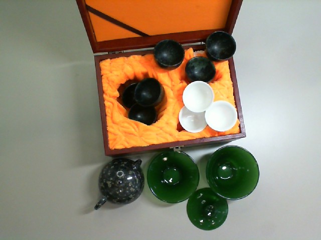 Chinese gift set for tea drinking in a box Chinese gift set for tea drinking in a box