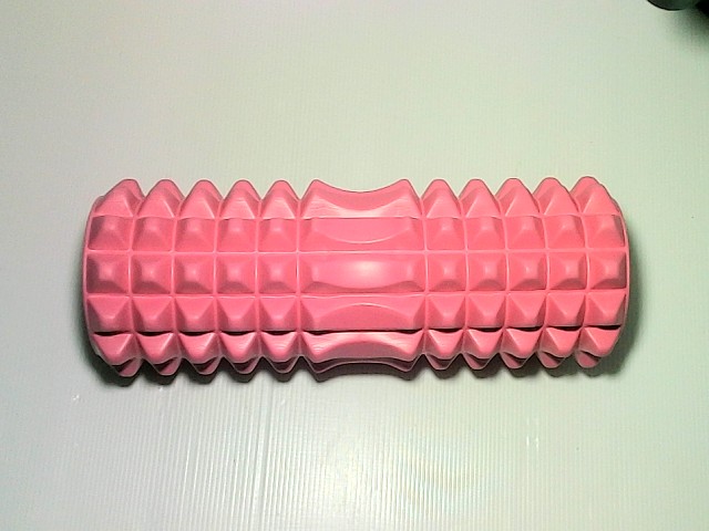 Spanker Foam Yoga Roller with Semi Diamond Cut for Physical Therapy Spanker Foam Yoga Roller with Semi Diamond Cut for Physical Therapy