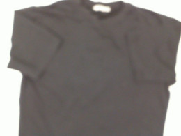 uni qlo black shirts uni qlo black shirts