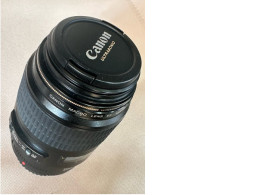 Canon EF 100mm F/2.8 Macro USM lens Canon EF 100mm F/2.8 Macro USM lens