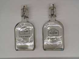 set of glass bottle (2pcs/set) set of glass bottle (2pcs/set)