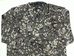 black shirt size XL black shirt size XL