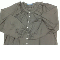 black shirt size L