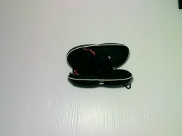 empty glasses bag empty glasses bag