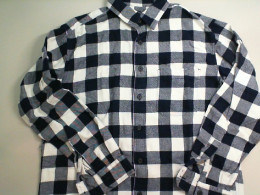 Men's shirt with long sleeves, checkered