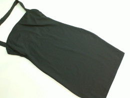 Short black dress, stridge