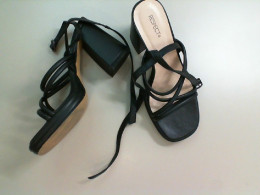 Women's shoes with open heels