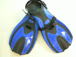 Swimming fins, blue