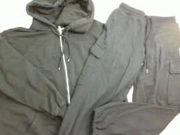 Sports suit, black, hoody with zipper + pants with pockets