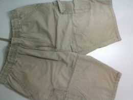 Men's shorts, brown with pockets Men's shorts, brown with pockets