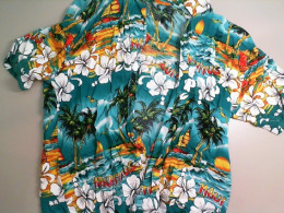 Bright men's shirt, short sleeve Bright men's shirt, short sleeve