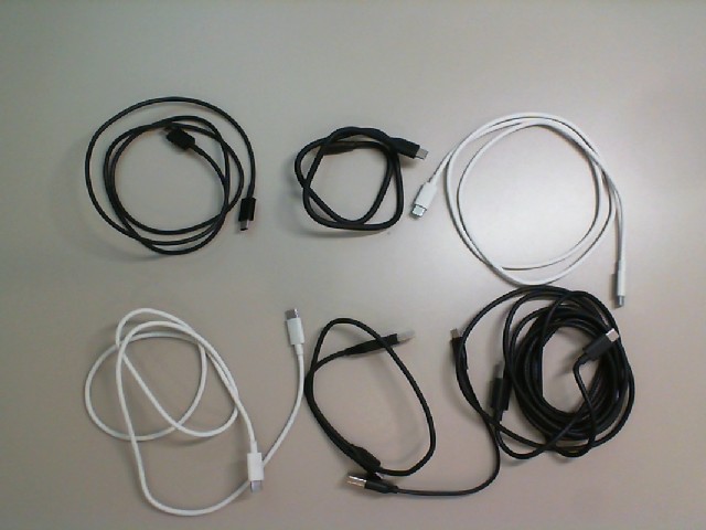 Set of 6 phone charging cords, different lengths Set of 6 phone charging cords, different lengths