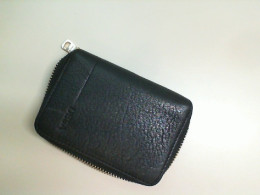 Wallet with zipper, folding black