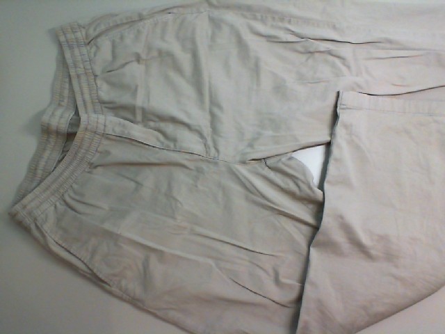 Beige men's trousers with elastic Beige men's trousers with elastic