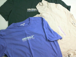 Set of 3 T-shirts, with inscription. Original