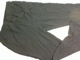 Black trousers, with elastic