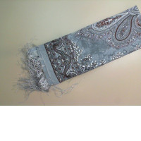 Scarf with a pattern