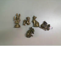 Set of 5 small iron figures