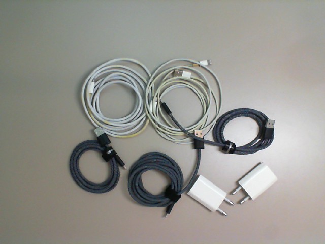 Charging cable set, 5 cords + 2 adapters Charging cable set, 5 cords + 2 adapters