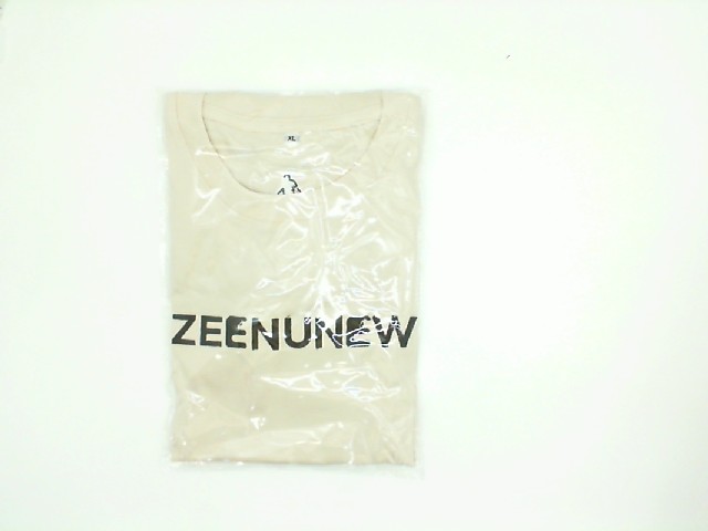 Beige ZEENUNEW t-shirt size XL Beige ZEENUNEW t-shirt size XL