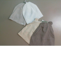 Set of 4 hats for a child 0.6-0.8 months