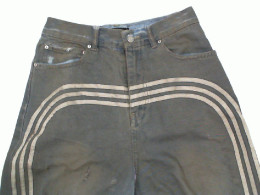 shaky-legged jeans size L