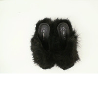 Black high heels with fur 