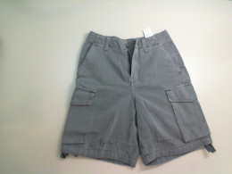 Women's gray shorts, with pockets
