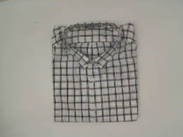 white collar shirtwhite collar shirt Size XXl