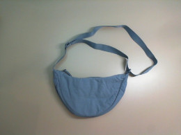 Fabric bag with adjustable strap Fabric bag with adjustable strap