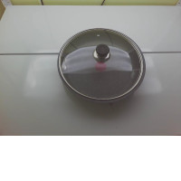 frying pan with lid