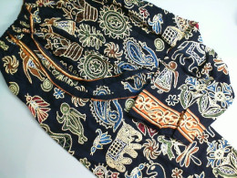 Trousers with drawstrings, black with a pattern Trousers with drawstrings, black with a pattern