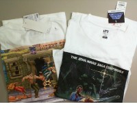 Set of 2 white UniQlo T-shirts, with a graphic, Size L