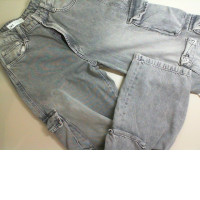 Gray jeans with pockets