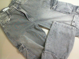 Gray jeans with pockets
