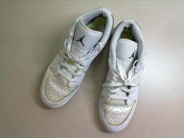 Krassovki white with green sole