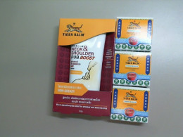 Set of 4 Tiger Balm for back pain
