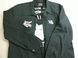 Men's zip-up jacket with tiger, green