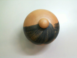 Wooden vase, with lid