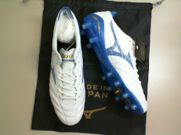 Football boots, blue with studded sole Made in Japan Size 44.5 Football boots, blue with studded sole Made in Japan Size 44.5
