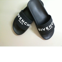 Women's black flip-flops Women's black flip-flops