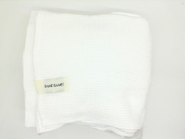 Set of 2 white SAME SAME Blankets