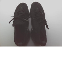 Sports shoes Sports shoes