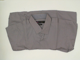 gray collar shirt size XXL