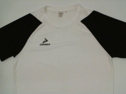 white shirt size L white shirt size L