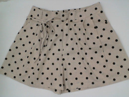 Women's cream-colored shorts with black polka dots size S