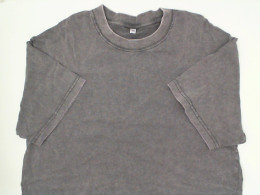 ROund neck shirt size S